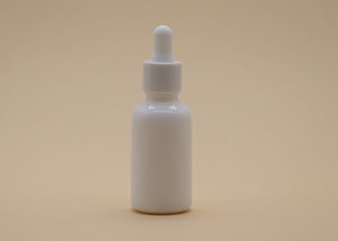Le haut emballage d'huile essentielle de fiabilité met 30ml en bouteille avec le compte-gouttes de PETG