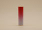 Le tube de rouge à lèvres de couleur de gradient empaquetant le rose rouge à blanc alourdissent le sens simple polonais